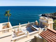 Penthouse avec terrasses et vue mer