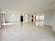 PENTHOUSE CON POTENCIAL PARA REMODELAR | POBLADO LOMA...