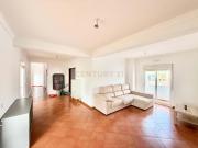 Penthouse T3 no Centro de Olhão | Terraço Privativo de...