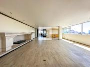 Penthouse de dos pisos con terraza y roof privado en...