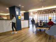 Penthouse Deluxe Studio with City View F Has an Apartment