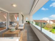 Penthouse Doppelhaus mit großem Balkon und Seeblick