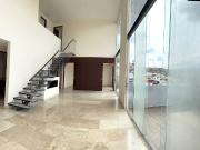 PENTHOUSE EN VENTA CON DOBLE SEGURIDAD EN LOMAS VERDES,...