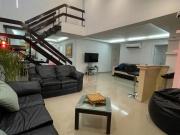 Penthouse en Venta en la Av. Principal de la Urbina