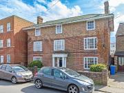 Studio apartment for rent in Murston House, Tonge Road,...