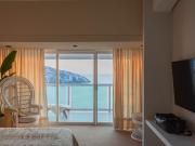 Penthouse Frente al Mar | Piso 28 con Vista a la | Bahía...