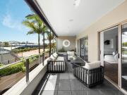 Penthouse Glamour With Iconic City Views, A Rooftop...