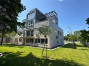 Penthouse mit Sauna, Pools und eigenen Aufzug