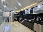 Penthouse de 3 niveles Remodelado en Caurimare