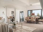 Penthouse style rear corner with panoramic view