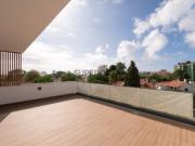 Penthouse T2+2 duplex, novo, em Cascais