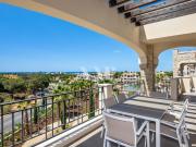 Penthouse T2 com Rooftop Privado no Pine Hills,...