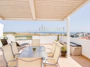 Penthouse T2 com Vista Mar e Terraço Privativo de 80m²...