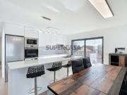 Penthouse T2 Exclusiva com Amplas Varandas e Vista Rio...