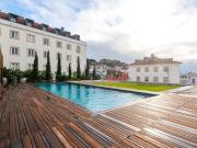 Penthouse T2 Lisboa, Condomínio com piscina