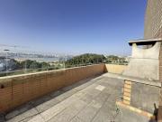 Penthouse T3 com 138m2 com amplo terraço e com vista mar...