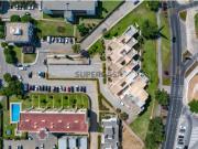 Penthouse T3 com Piscina e Terraço junto à Marina e...