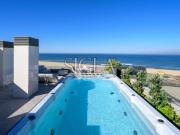 Penthouse T3 com piscina no terraço Primeira linha de Mar