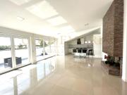 Penthouse T3 completamente remodelada em Cascais