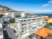 Penthouse T3 de luxo no Centro do Caniço