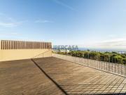Penthouse T4 com rooftop e vista mar em Cascais