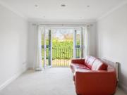 Penthouse to rent with 2 bedrooms, Oakshade Road, Oxshott