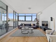 Penthouse Two Bedroom Residence with Sweeping Panoramic...