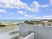 PENTHOUSE WITH PRIVATE BEACH ACCESS!