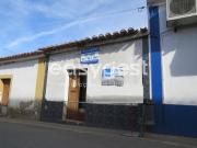 Pequena Moradia para recuperar no centro de Ervidel com...