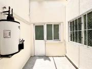 Pequeño estudio con patio, en Viaducto Piedad