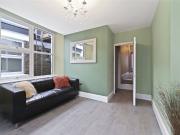 Percy Road, Shepherds Bush, London W12, 3 bed flat to...