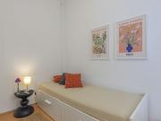 Perfect 4 room apartment in an old building directly at...