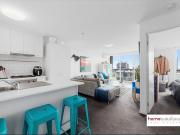 Perfect location * Bay views