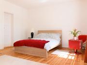 PERFECT LOCATION beautiful, bright, renovated maisonette...