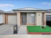 PERFECT LOCATION & LOW MAINTENANCE FAMILY HOME!