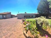 perfect location pet friendly.