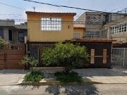 ¡PERFECTA CASA EN REMATE BANCARIO!