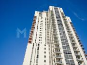 Perfectly located 2 bed + study townhouse with high rise...