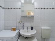 Perfectly located and spacious apartment in...