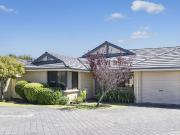 Perfectly Located Lock and Leave Gem