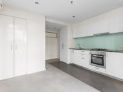 PERFECTLY PLACED ONE BEDROOM ONE BATHROOM EASTEND APARTMENT!