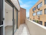 Perfectly Positioned 1 Bedroom Apartment
