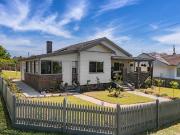 Perfectly Positioned Family Home with Solar Efficiency...