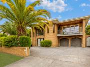 Perfectly Positioned Large Family Home