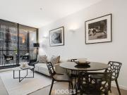 Perfectly Positioned on Iconic Boulevard Perfectly Positioned on Iconic Boulevard