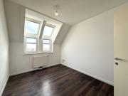 Perfekt für junge familien! Ruhige DG Wohnung mit TERRASSE!