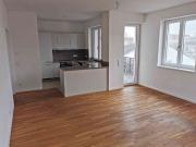 Perfekt für uns: ansprechende 4 Zimmer Wohnung in Wassernähe