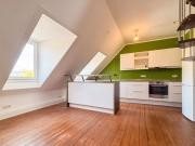 Perfekt für WG: 4 Zimmer Altbauwohnung in Top Lage über...