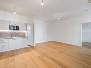 Perfekt sanierte 2 Zimmer Altbauwohnung mit Garten in...