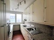 Perfekt sanierte 3 Zimmer DG Wohnung zentrale Lage